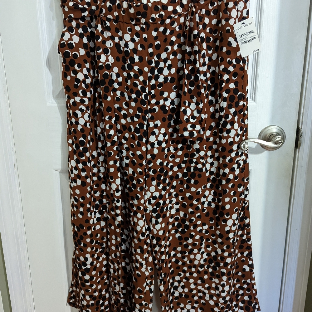 Wide leg pants